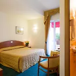 Capri 3s Otel 3*