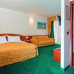 Otel Capri 3s 3*
