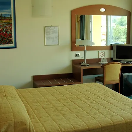 Capri 3s 3* 바르돌리노