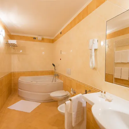 Capri Hotel Bardolino