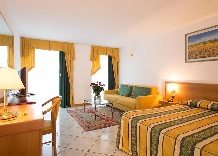 Hotell Capri 3s Bardolino