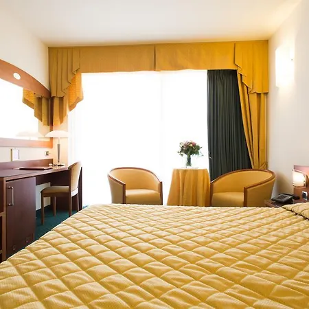 Capri 3s 3* バルドリーノ